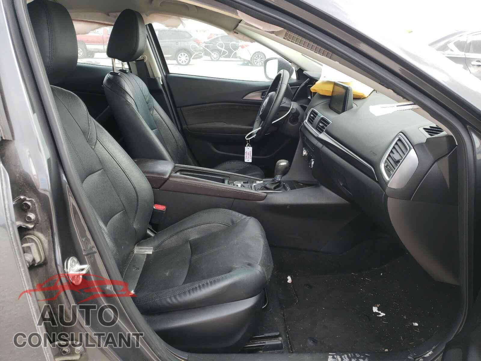 MAZDA 3 2017 - JM1BN1W32H1101192