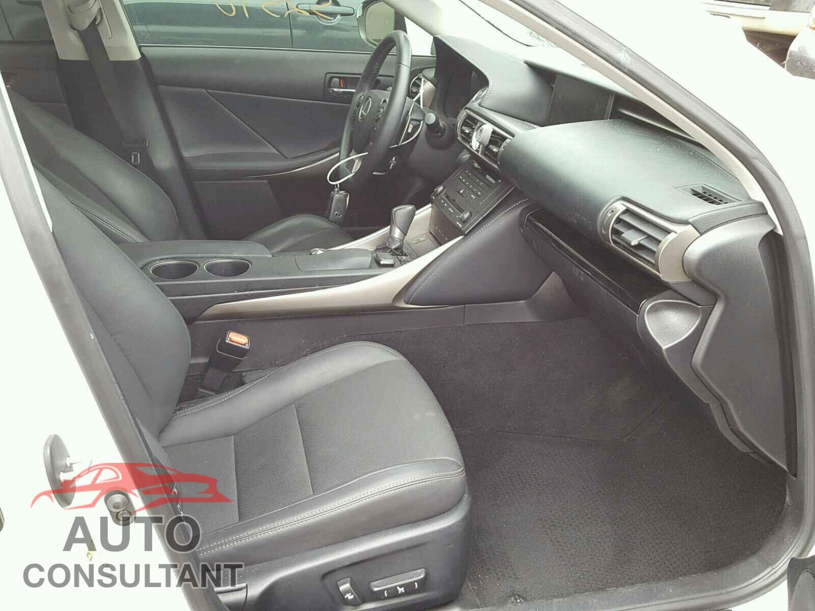 LEXUS IS250 2015 - JTHBF1D23F5052533