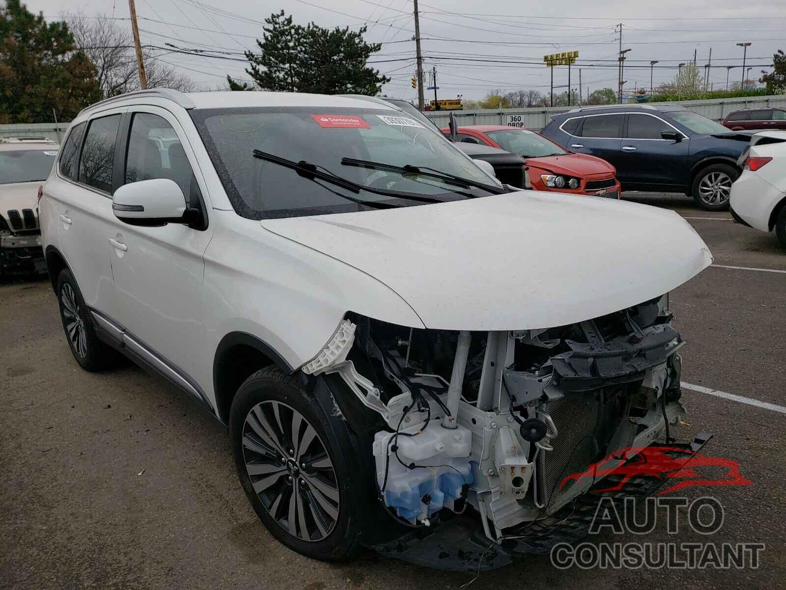 MITSUBISHI OUTLANDER 2019 - JA4AD3A36KZ026548