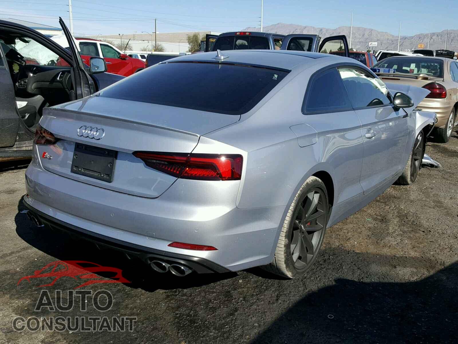 AUDI S5/RS5 2018 - 3C4PDCAB5HT675801
