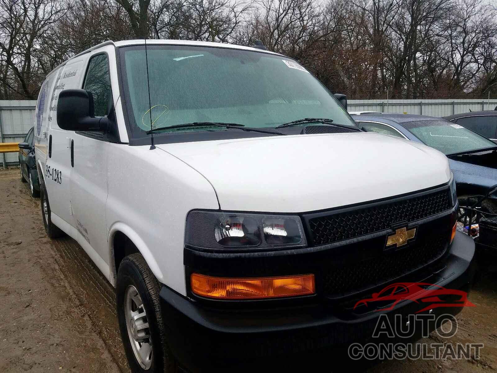 CHEVROLET EXPRESS 2018 - 4T1BF1FK7HU753918