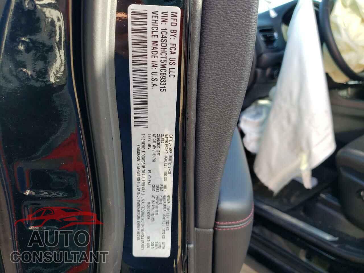 DODGE DURANGO 2021 - 1C4SDHCT5MC693315