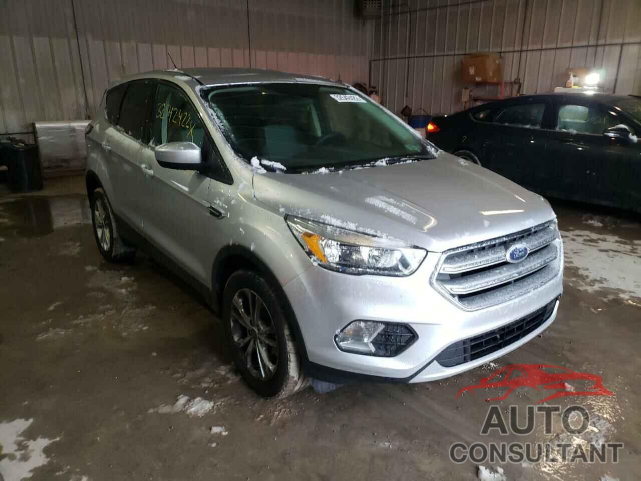FORD ESCAPE 2017 - 1FMCU9GD2HUA57170