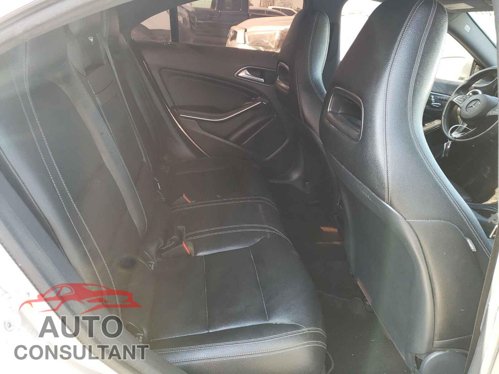 MERCEDES-BENZ C CLASS 2018 - WDDSJ4EB7JN548403