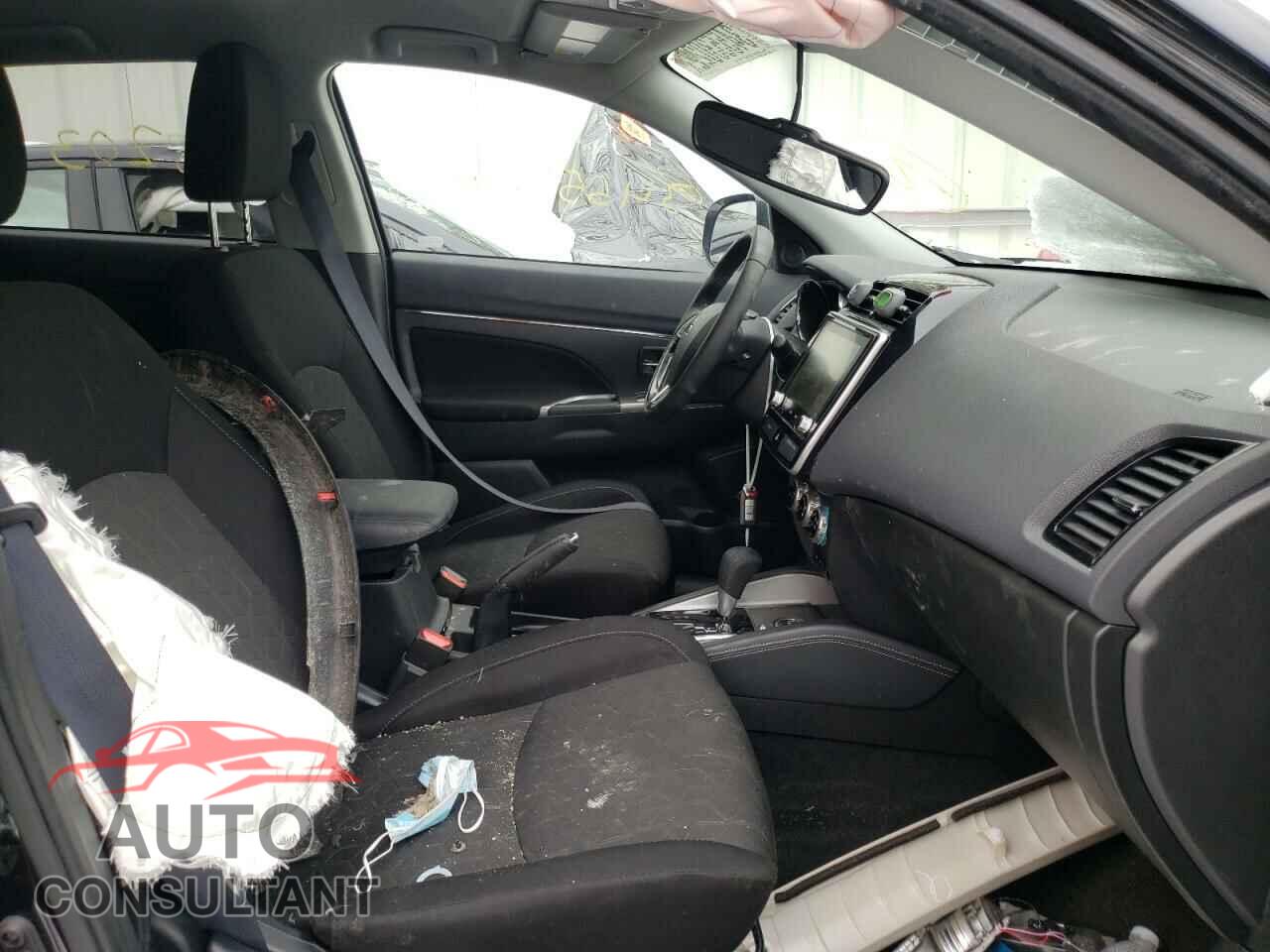 MITSUBISHI OUTLANDER 2020 - JA4AR3AU5LU019020