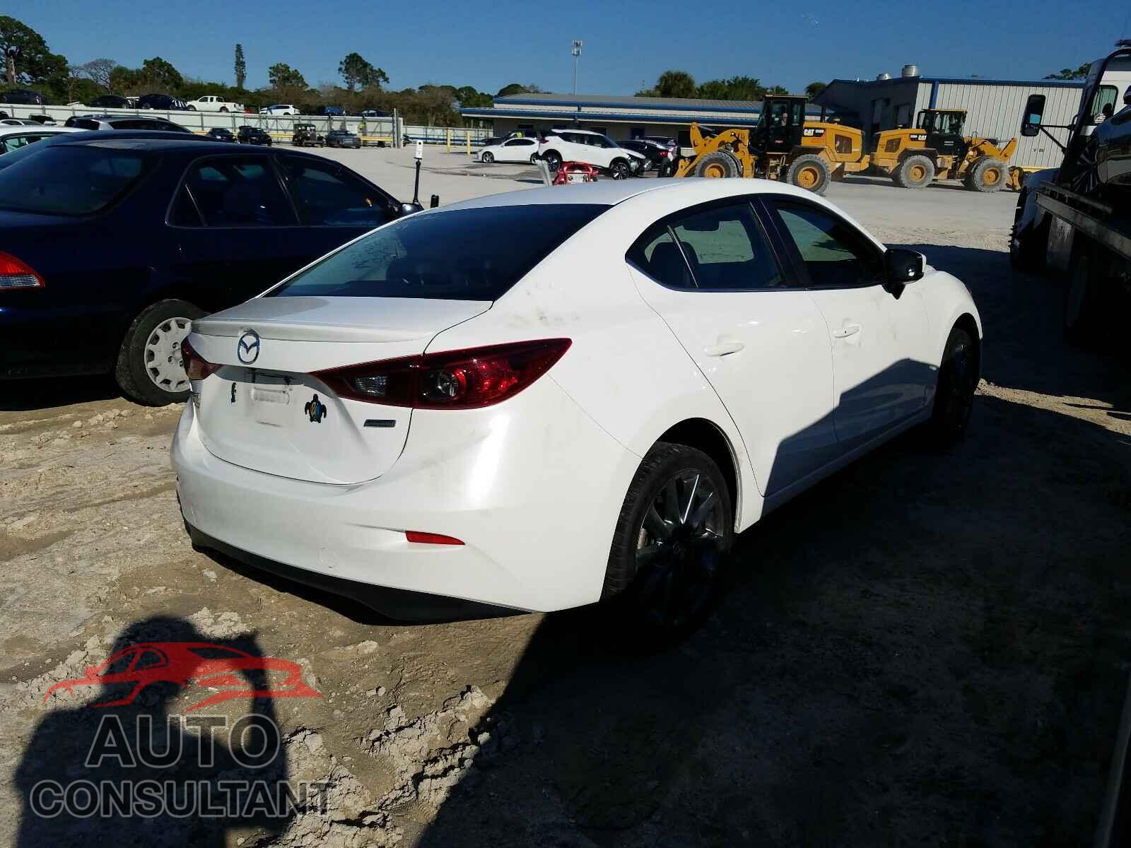 MAZDA 3 2018 - 3MZBN1V30JM206157