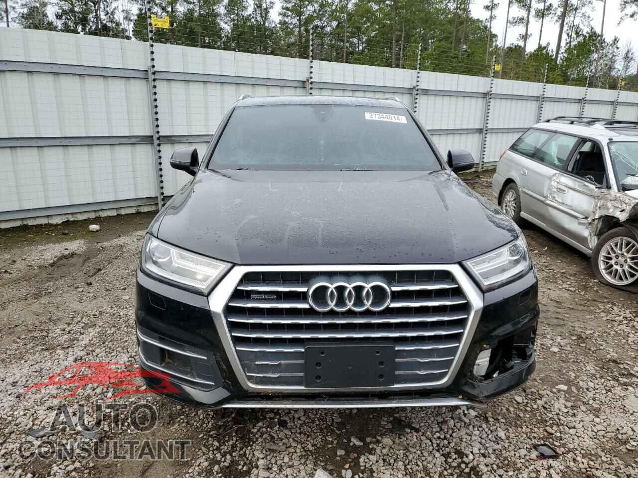 AUDI Q7 2018 - WA1AHBF78JD047861