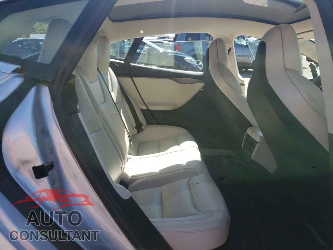 TESLA MODEL S 2018 - 5YJSA1E20JF288045