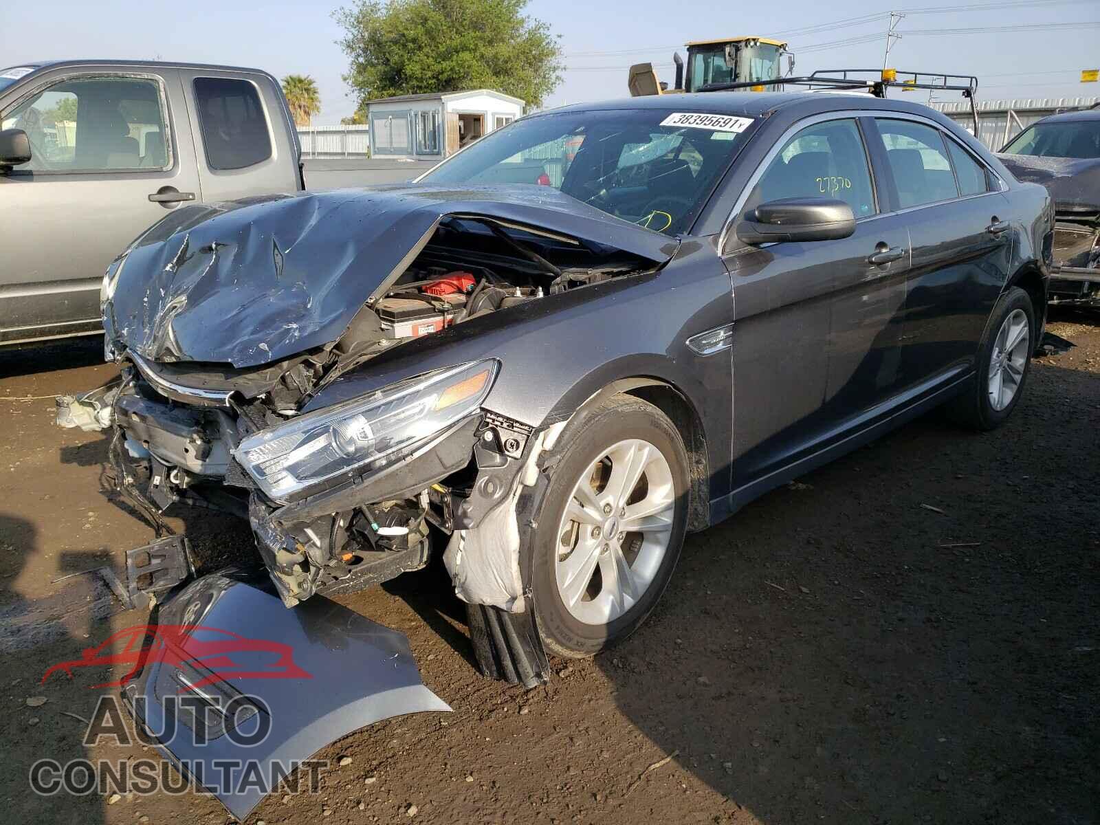 FORD TAURUS 2017 - 1FAHP2E82HG105754