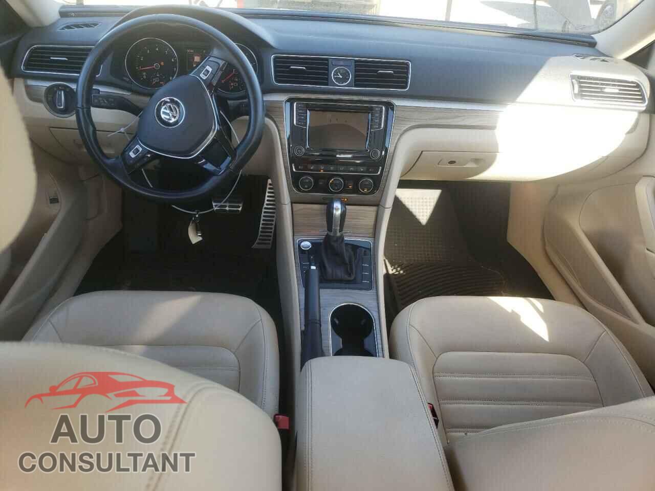 VOLKSWAGEN PASSAT 2017 - 1VWCT7A36HC052438