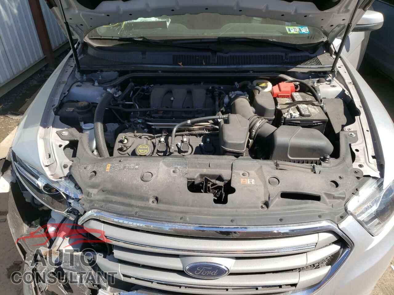 FORD TAURUS 2017 - 1FAHP2E84HG118053
