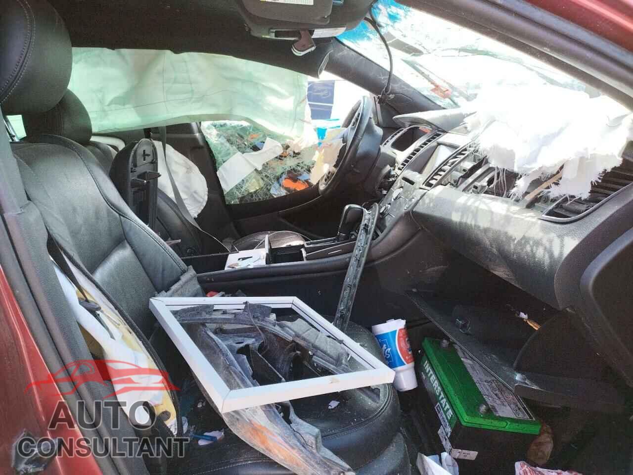 FORD TAURUS 2017 - 1FAHP2E86HG120693
