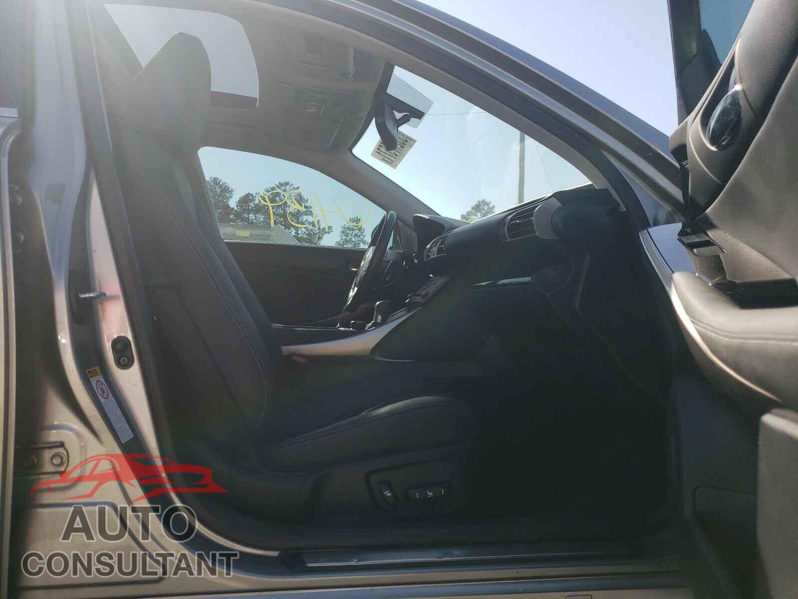 LEXUS IS 2016 - JTHBA1D23G5021962