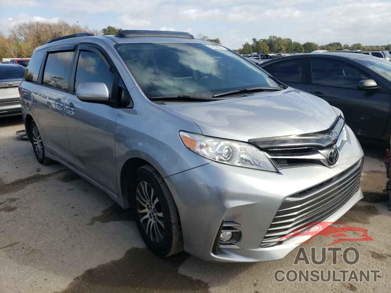 TOYOTA SIENNA 2018 - 5TDYZ3DC8JS930712