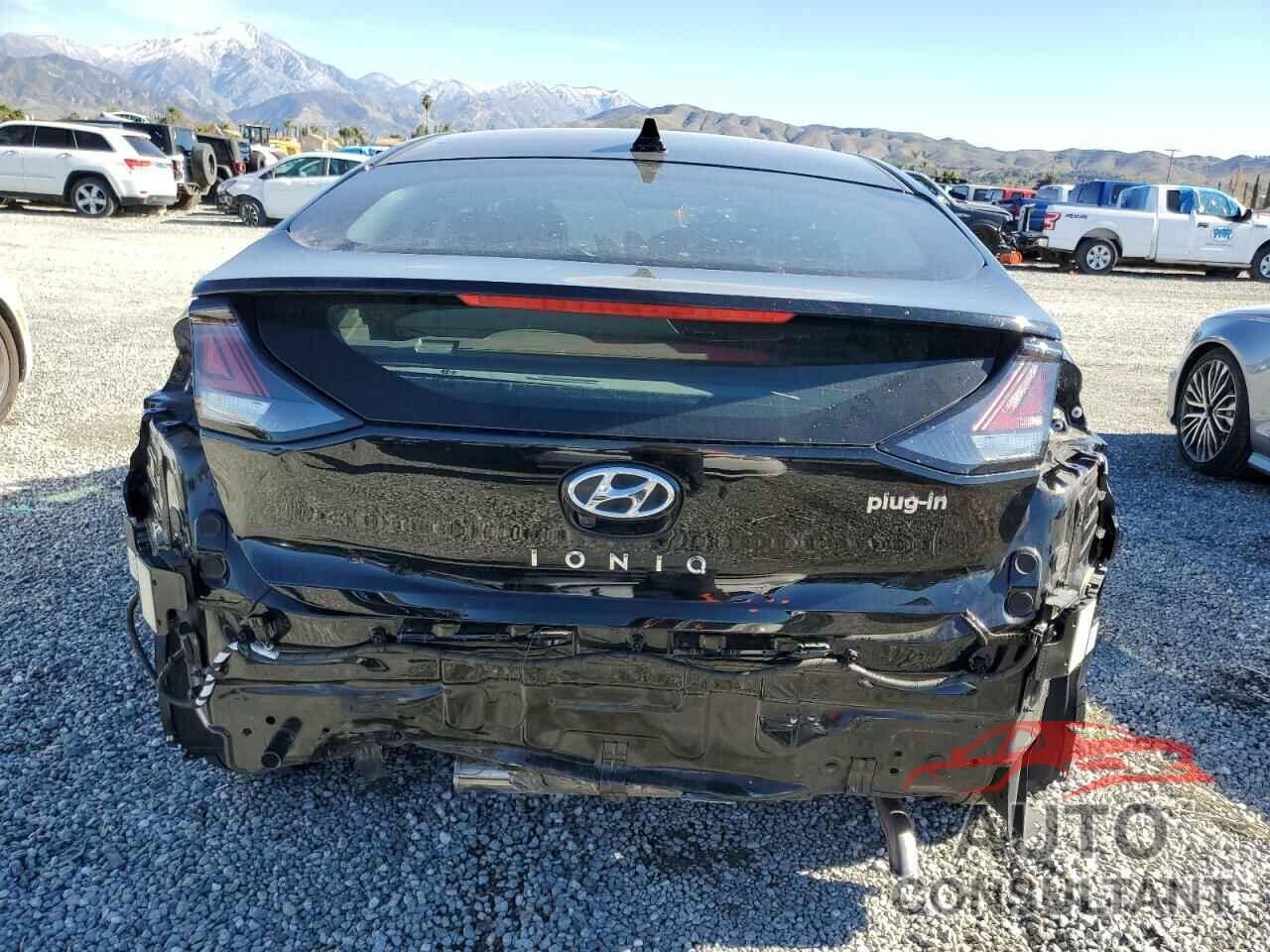 HYUNDAI IONIQ 2021 - KMHC75LD9MU256099