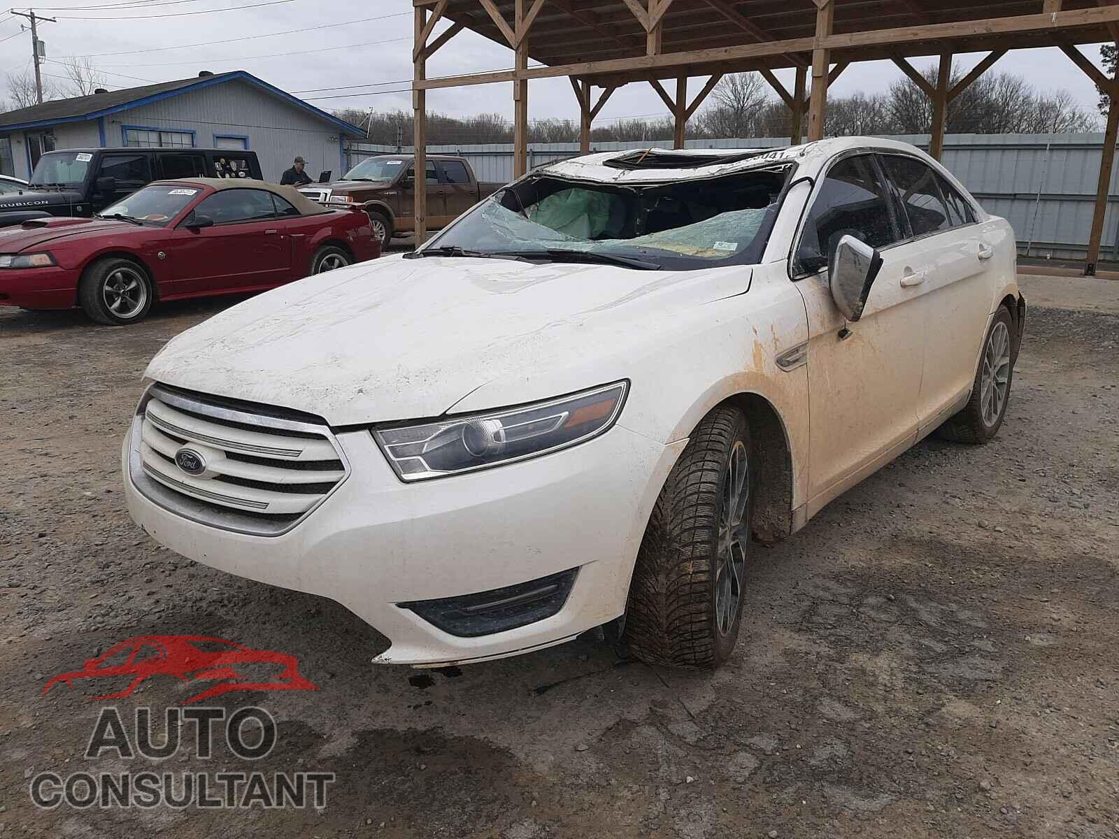 FORD TAURUS 2019 - 1FAHP2J84KG115912