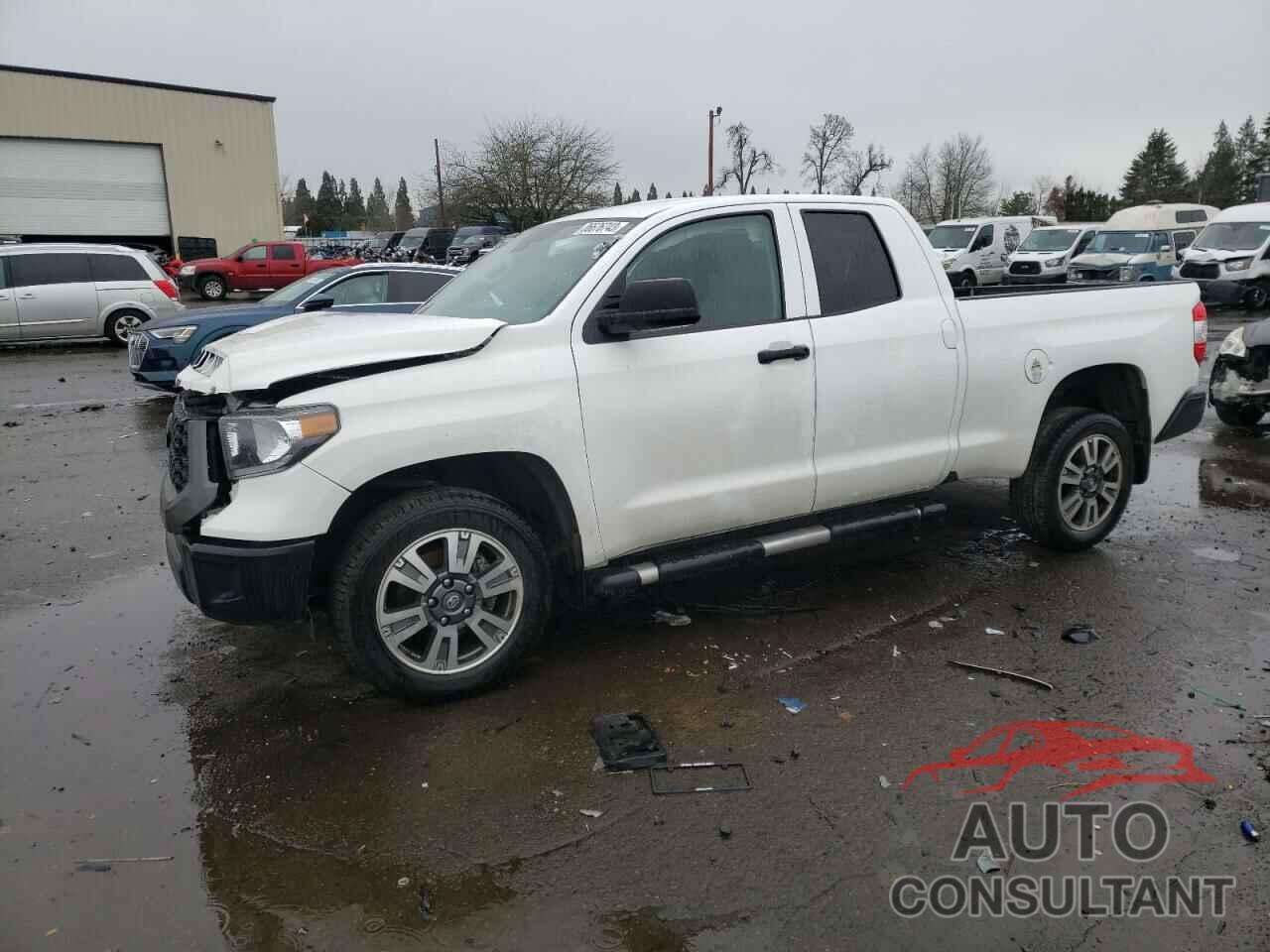 TOYOTA TUNDRA 2019 - 5TFUM5F17KX082046