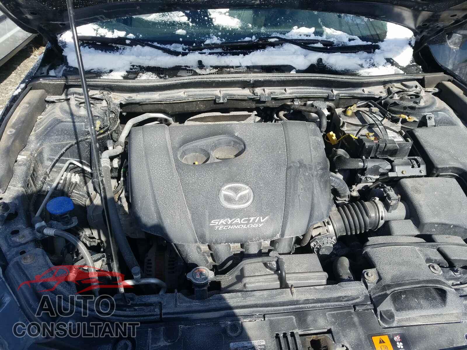 MAZDA 3 2018 - 3MZBN1V76JM246424