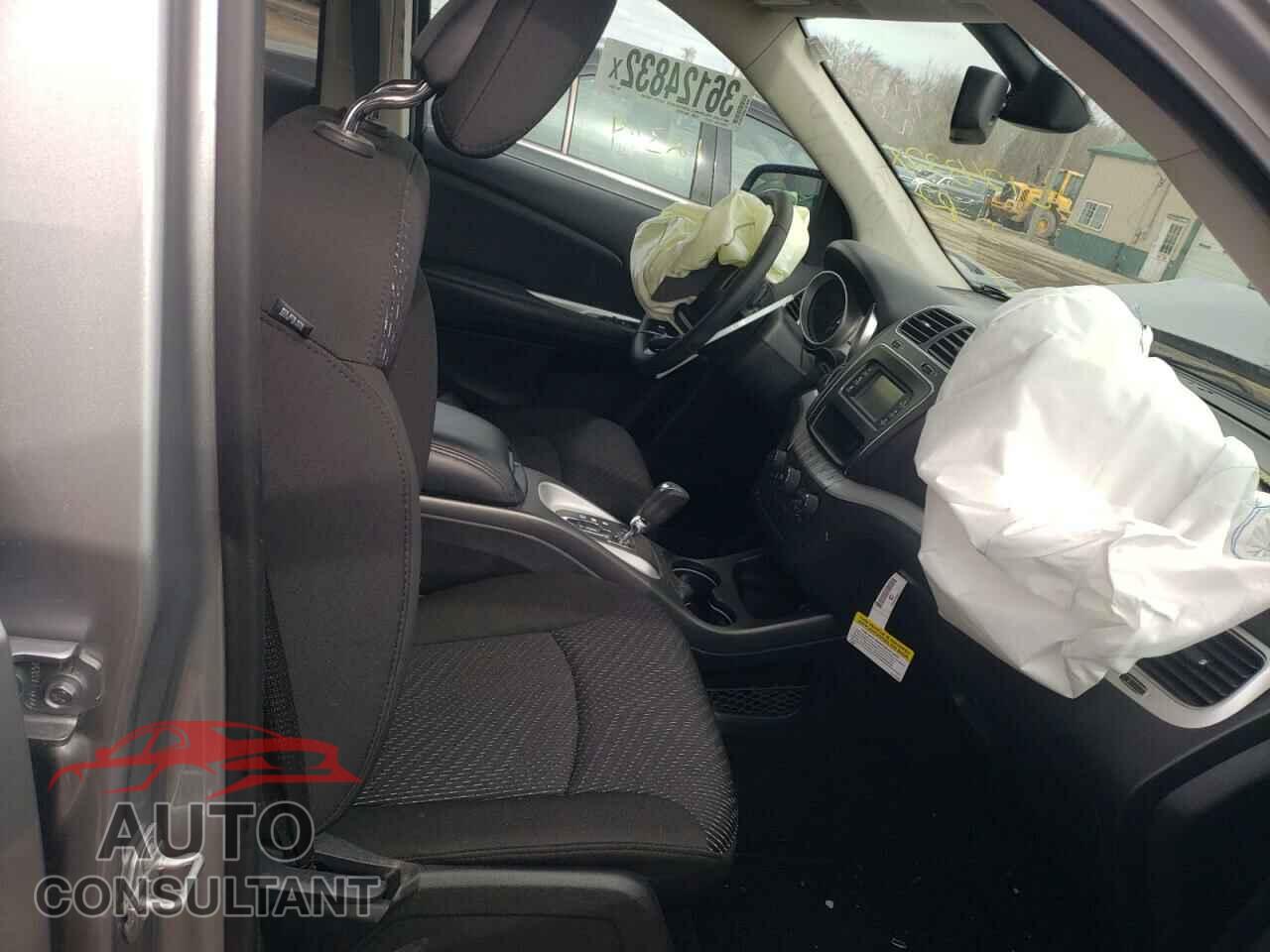 DODGE JOURNEY 2019 - 3C4PDCBB1KT701557
