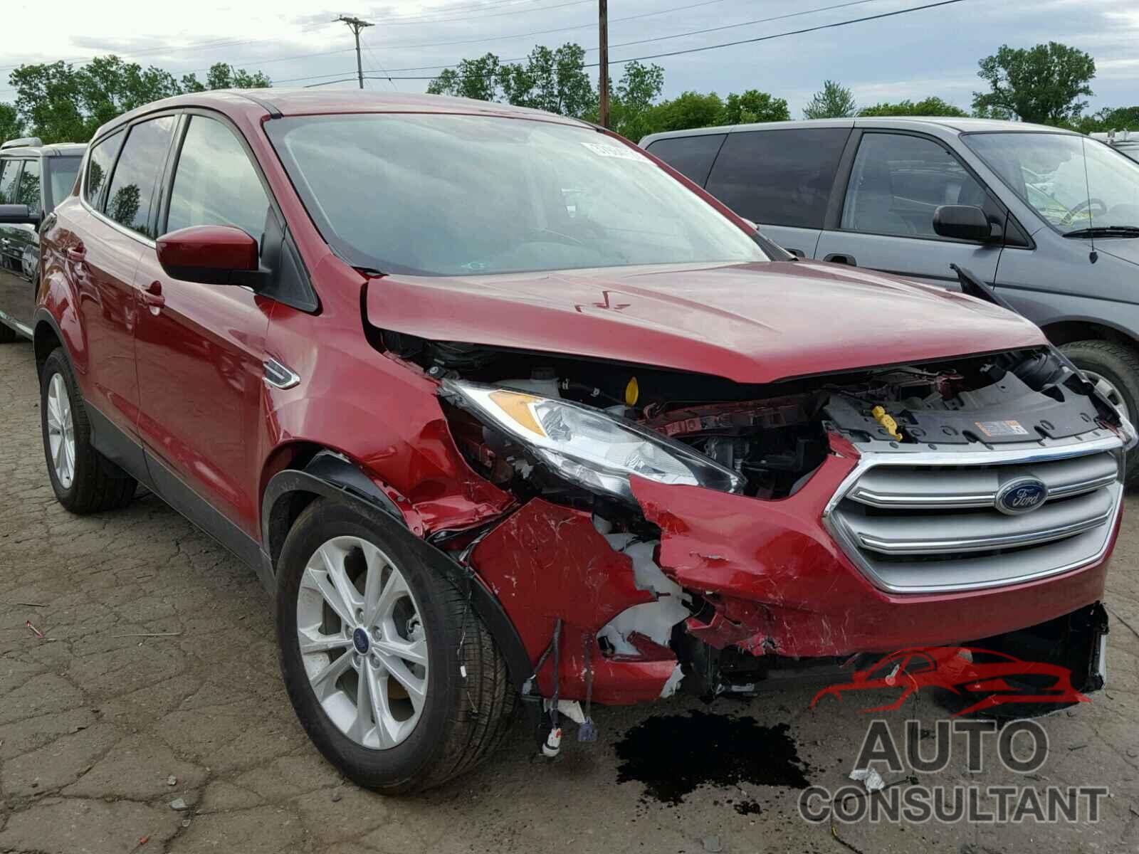 FORD ESCAPE 2017 - 1FMCU0GD5HUD51920