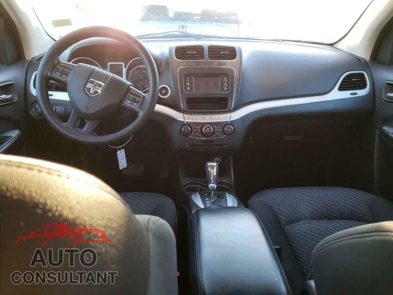 DODGE JOURNEY 2015 - 3C4PDCBG8FT697301