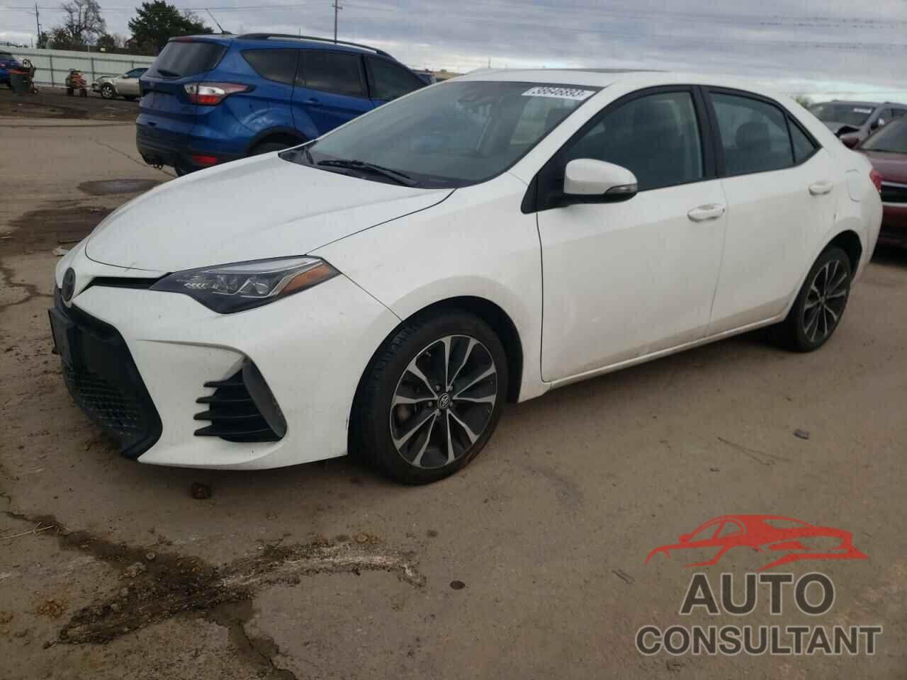 TOYOTA COROLLA 2018 - 5YFBURHE5JP851932