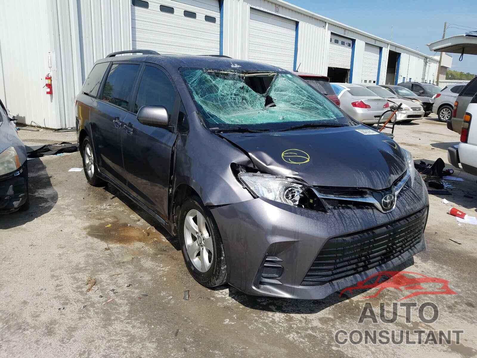 TOYOTA SIENNA 2018 - 5TDKZ3DC2JS903026