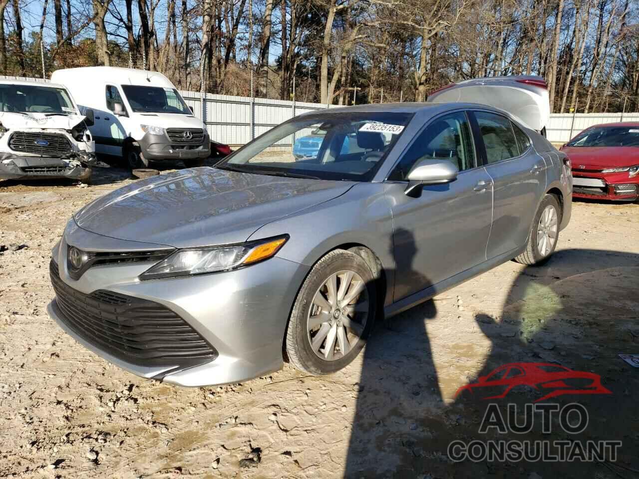TOYOTA CAMRY 2018 - 4T1B11HK4JU573801