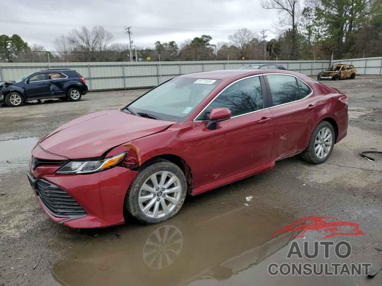 TOYOTA CAMRY 2018 - 4T1B11HK2JU660628
