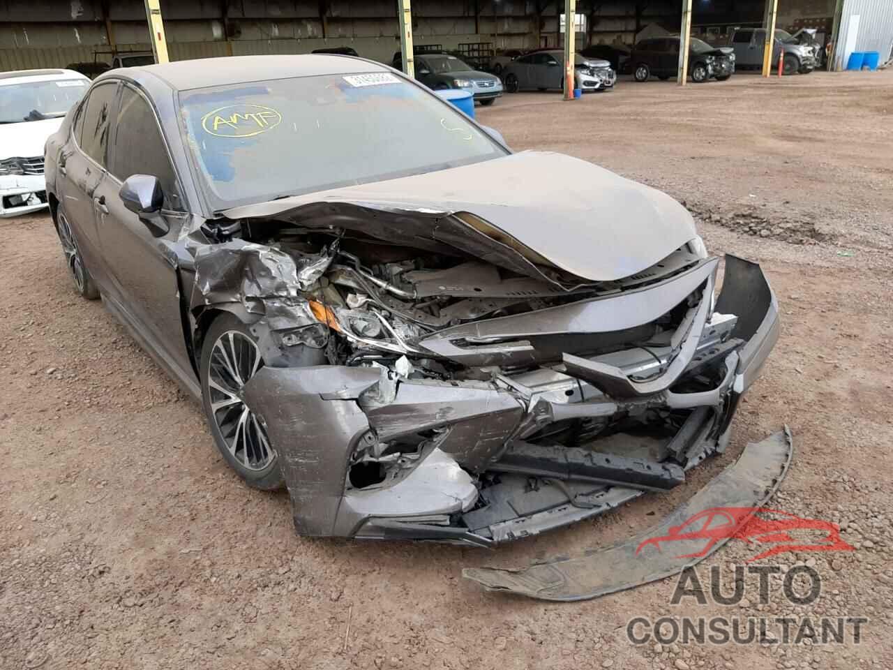 TOYOTA CAMRY 2018 - 4T1B11HK2JU034609