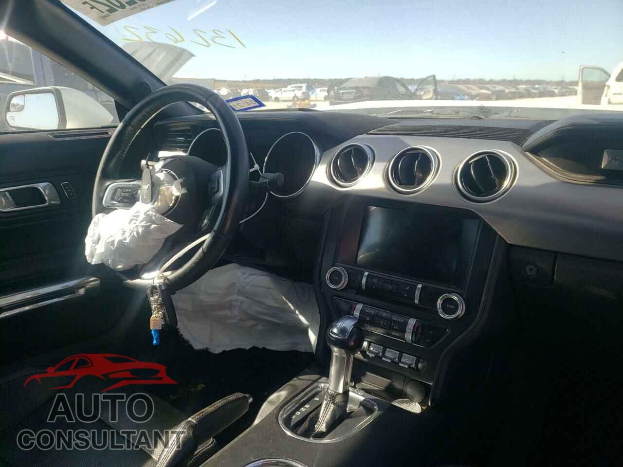 FORD MUSTANG 2018 - 1FATP8UH2J5132632