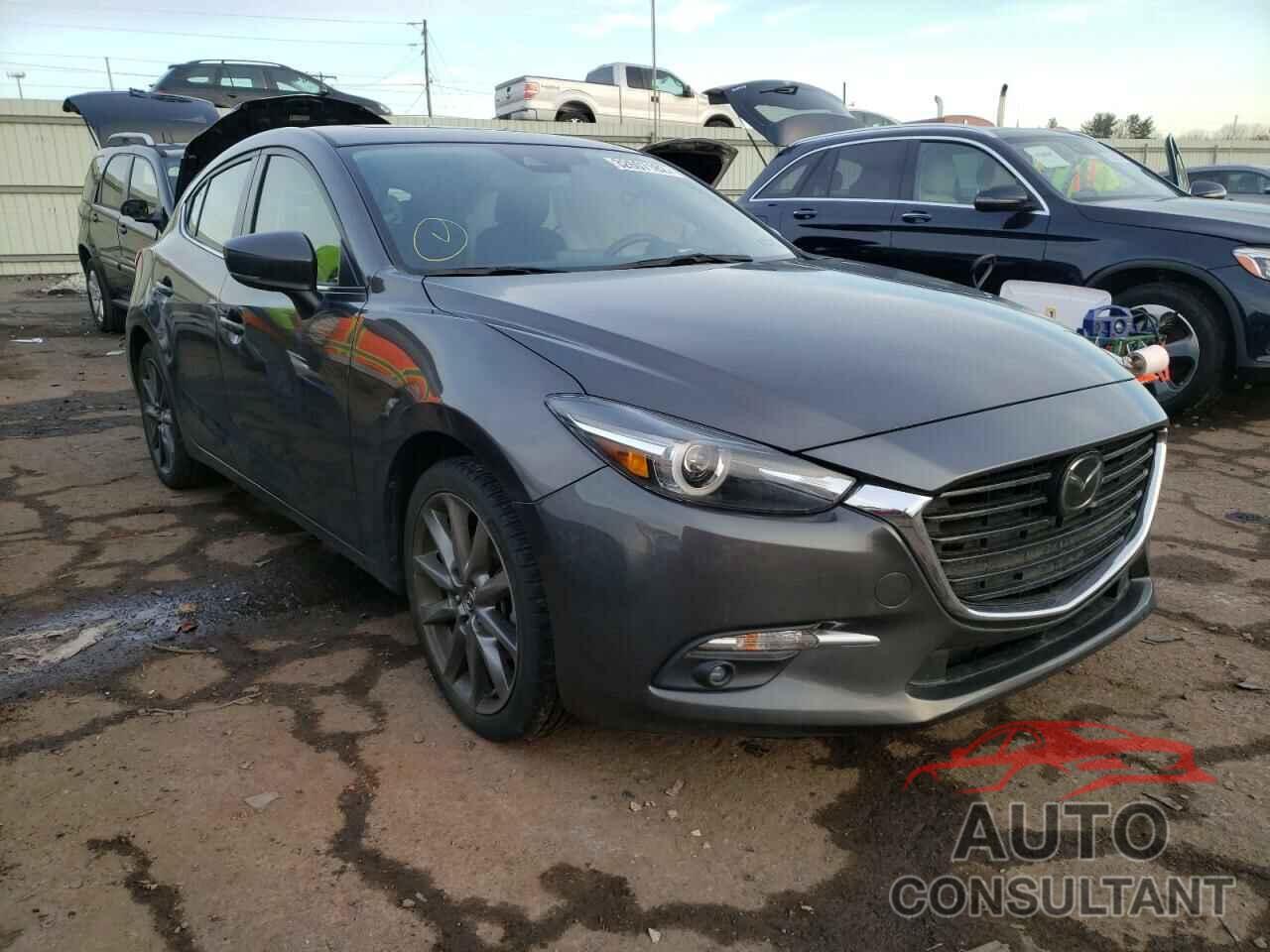 MAZDA 3 2018 - 3MZBN1M34JM276312