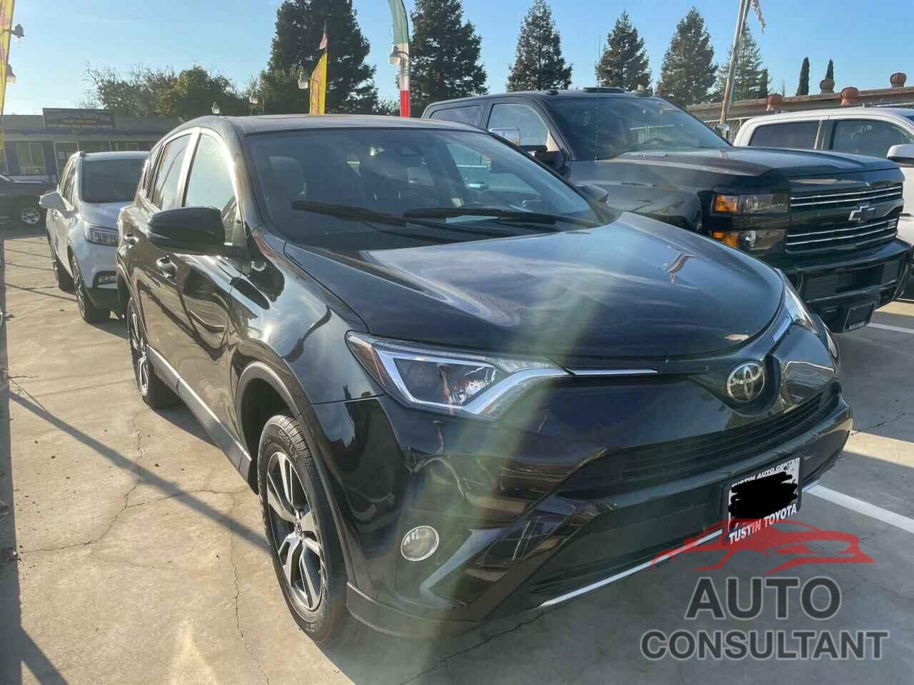 TOYOTA RAV4 2018 - 2T3WFREV6JW435684