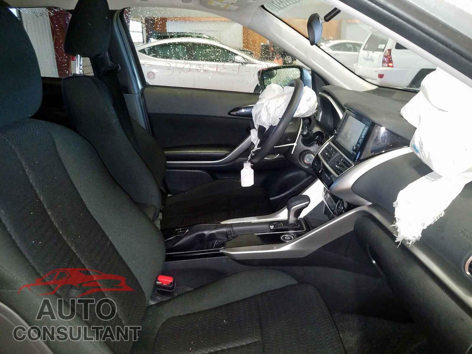 MITSUBISHI ECLIPSE 2019 - JA4AT3AA3KZ035130
