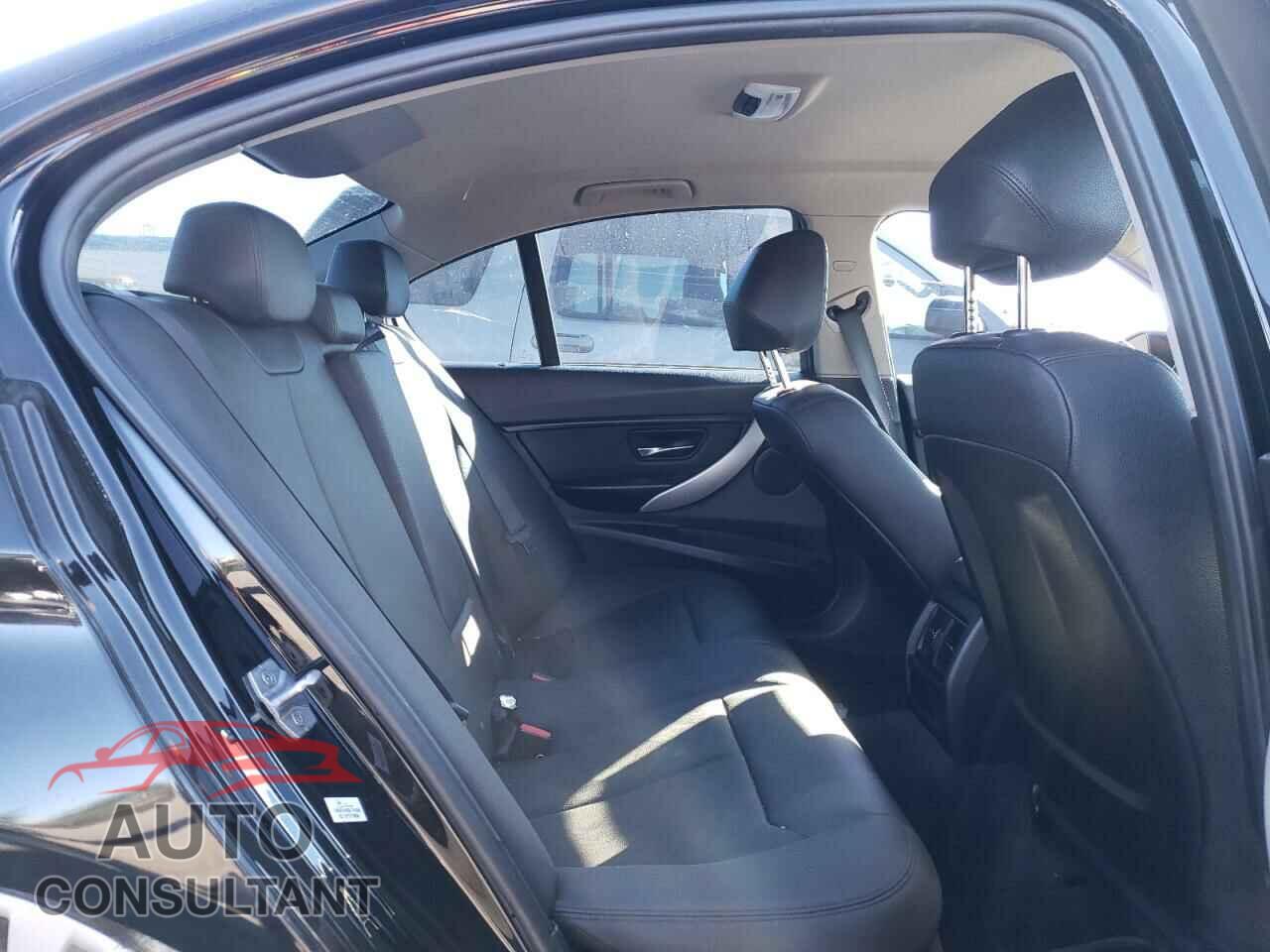 BMW 3 SERIES 2017 - WBA8A9C53HK620365
