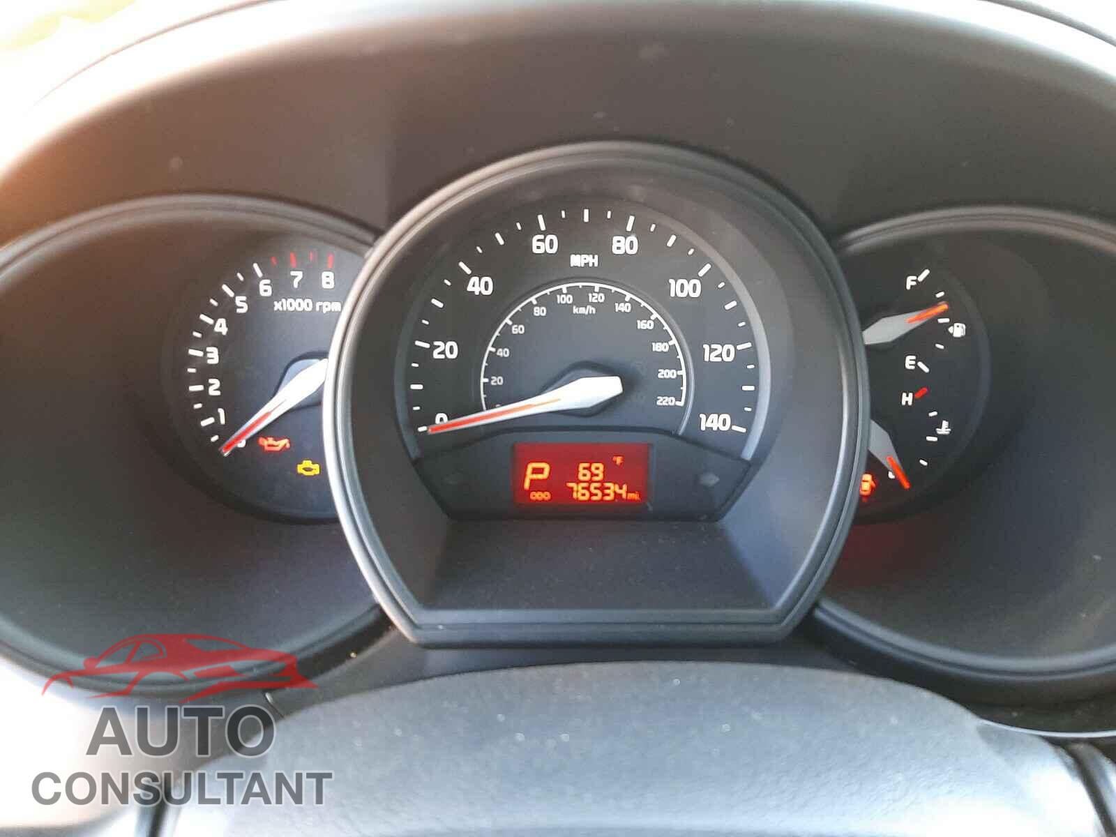 KIA RIO 2016 - KNADM4A36G6586469