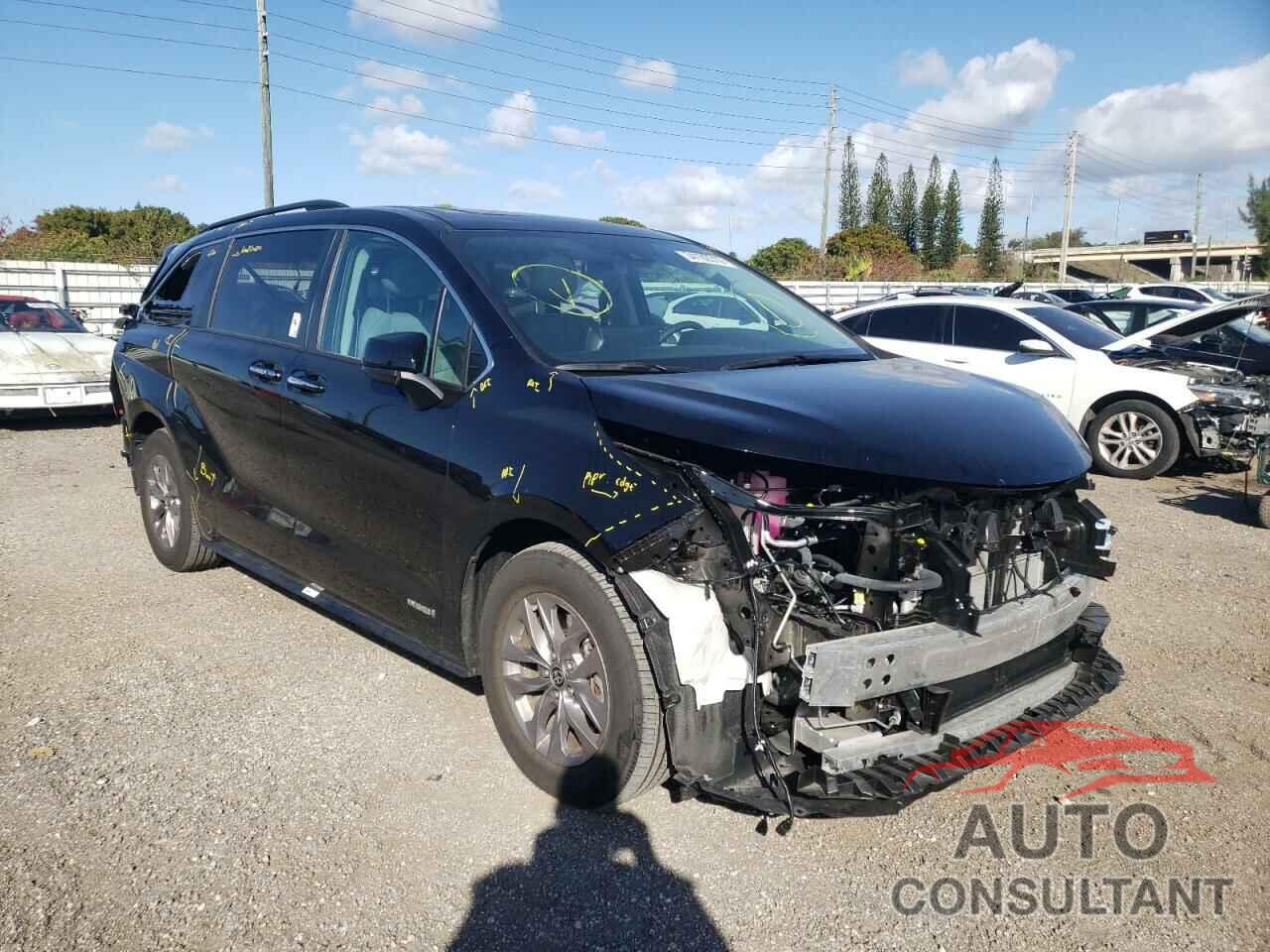 TOYOTA SIENNA 2021 - 5TDYRKEC2MS045256