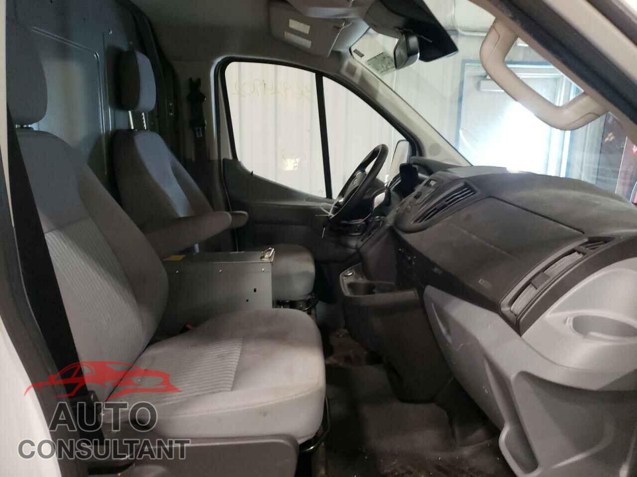 FORD TRANSIT CO 2017 - 1FTYR1YM9HKA75849