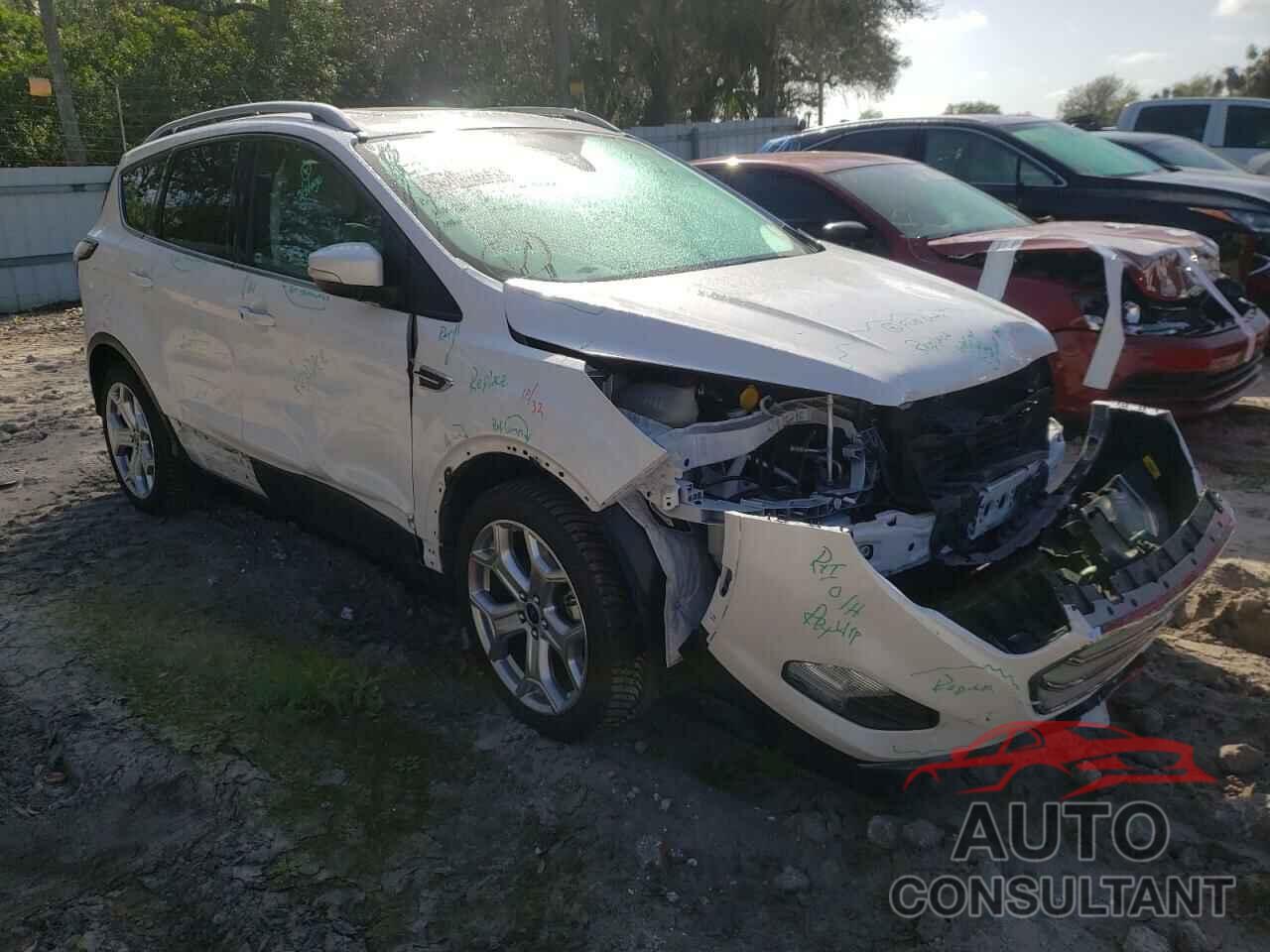 FORD ESCAPE 2017 - 1FMCU0JD9HUE01291