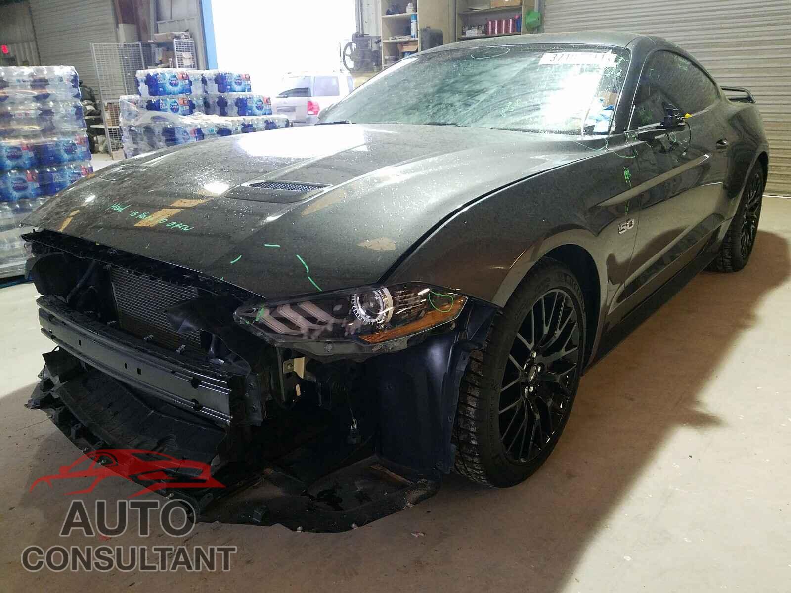 FORD MUSTANG 2020 - 1FA6P8CF0L5111360