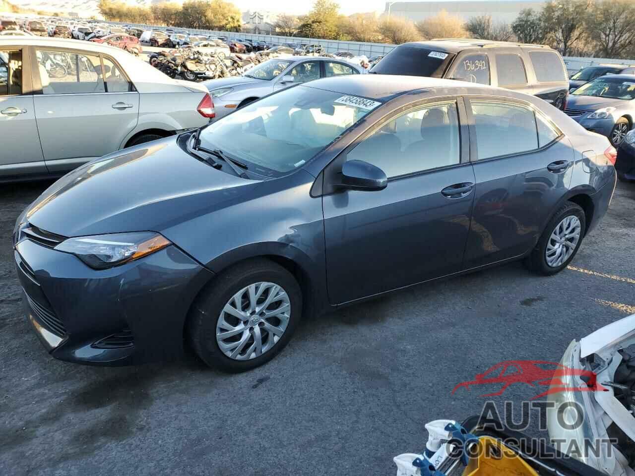 TOYOTA COROLLA 2018 - 5YFBURHEXJP841283