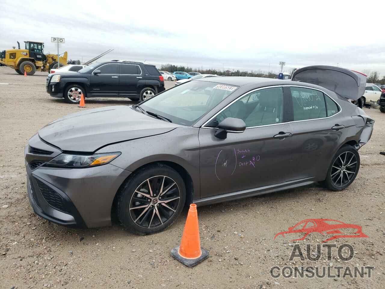 TOYOTA CAMRY 2022 - 4T1G11AK1NU660612