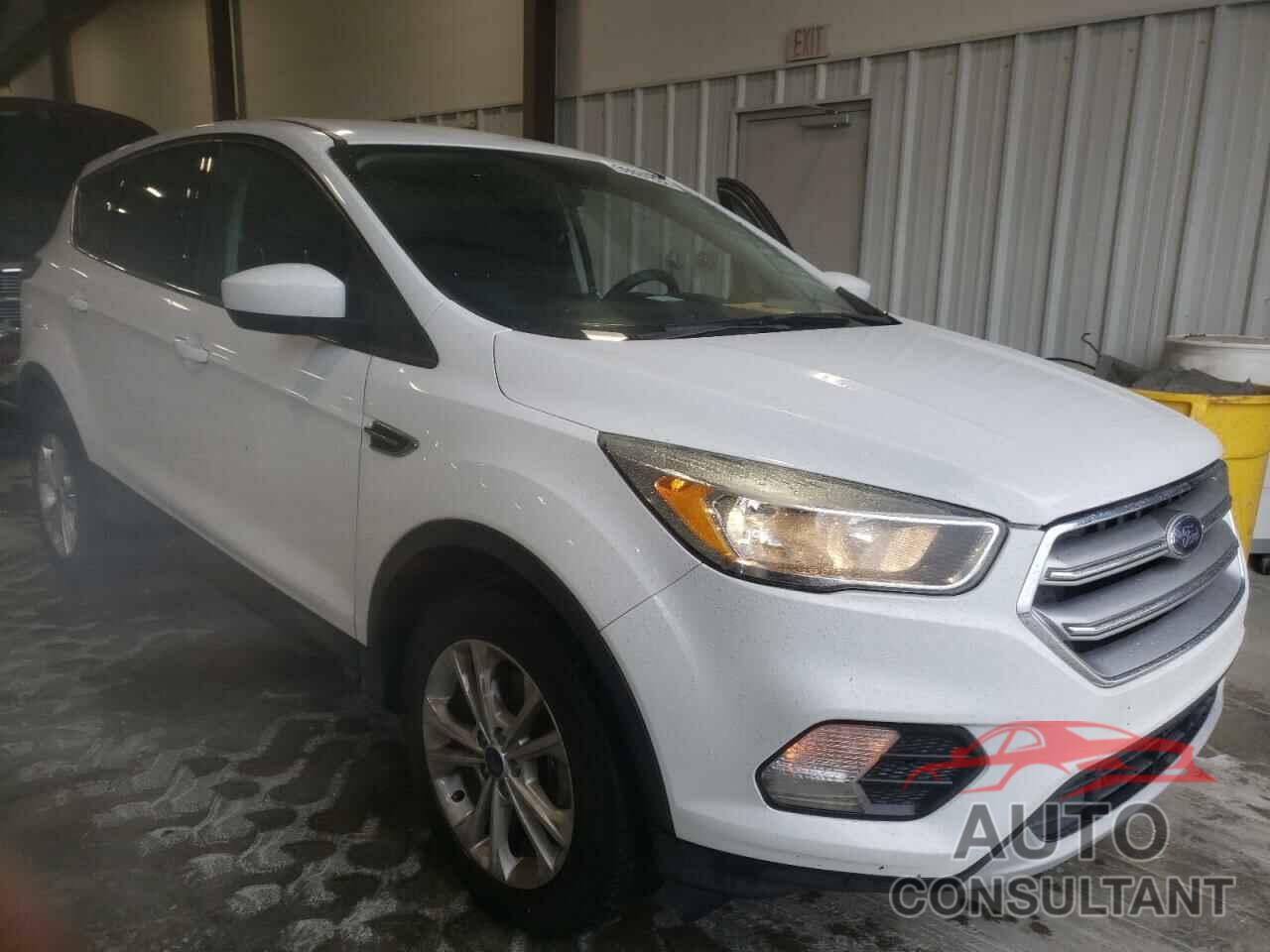 FORD ESCAPE 2017 - 1FMCU0GD6HUA69334