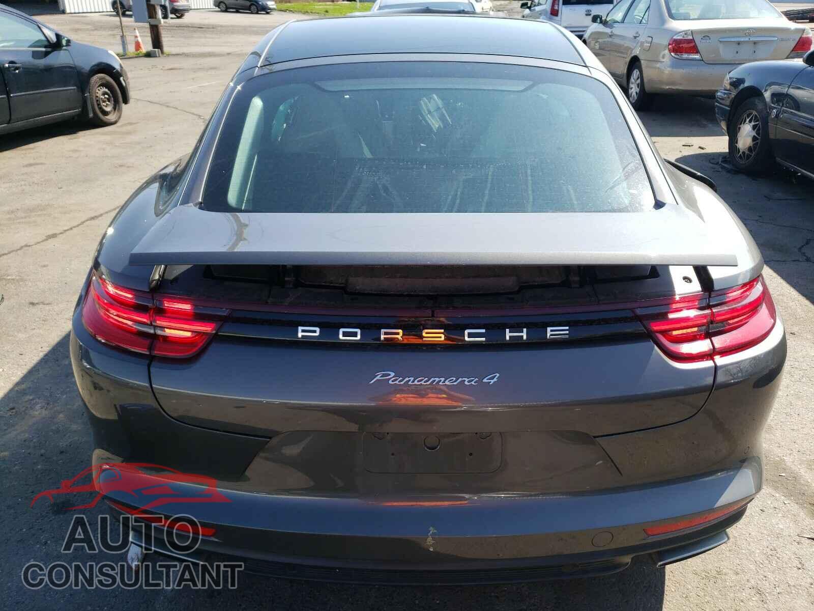 PORSCHE PANAMERA 2017 - WP0AA2A79HL103033
