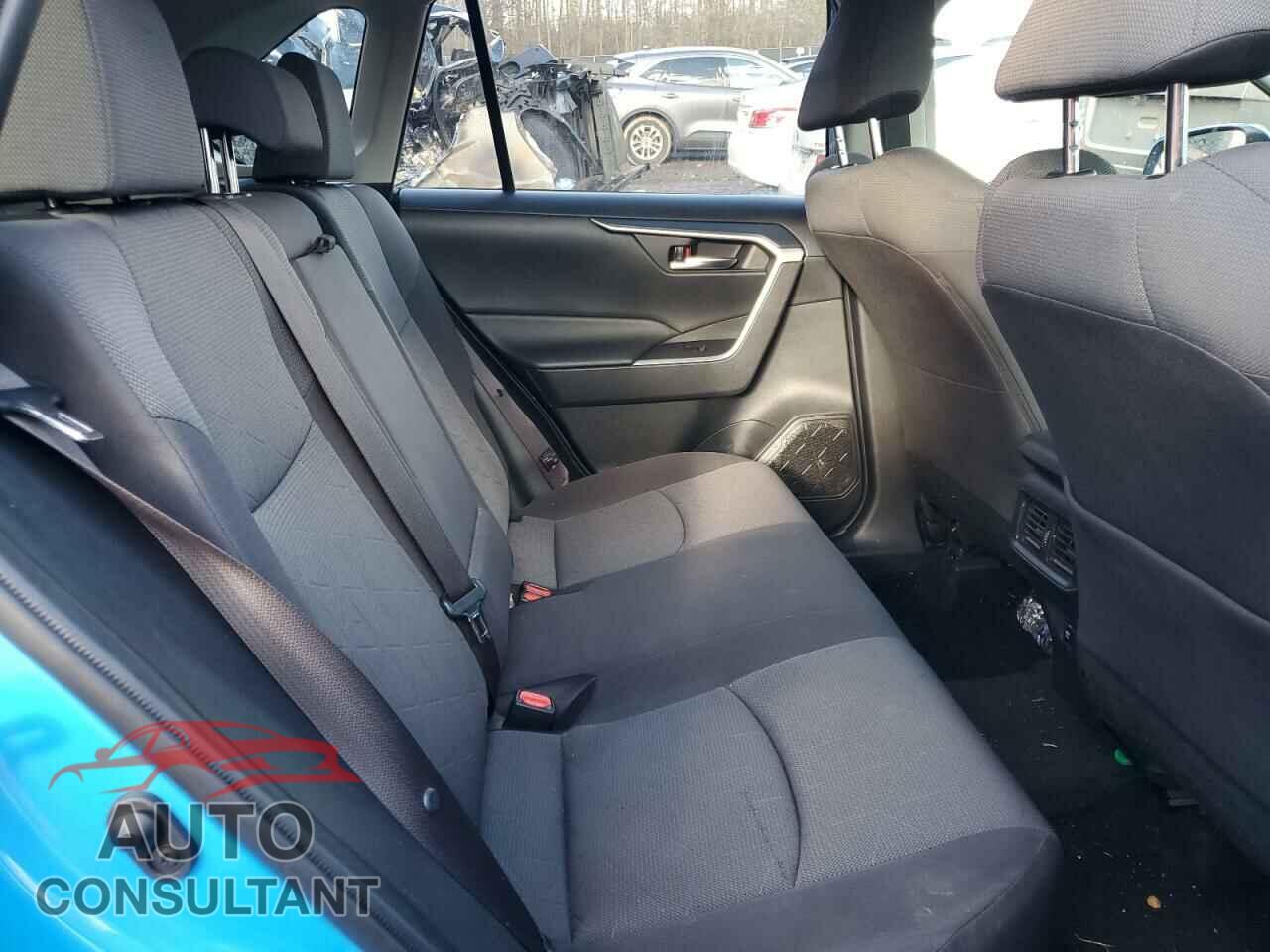 TOYOTA RAV4 2019 - JTMP1RFV8KD017093