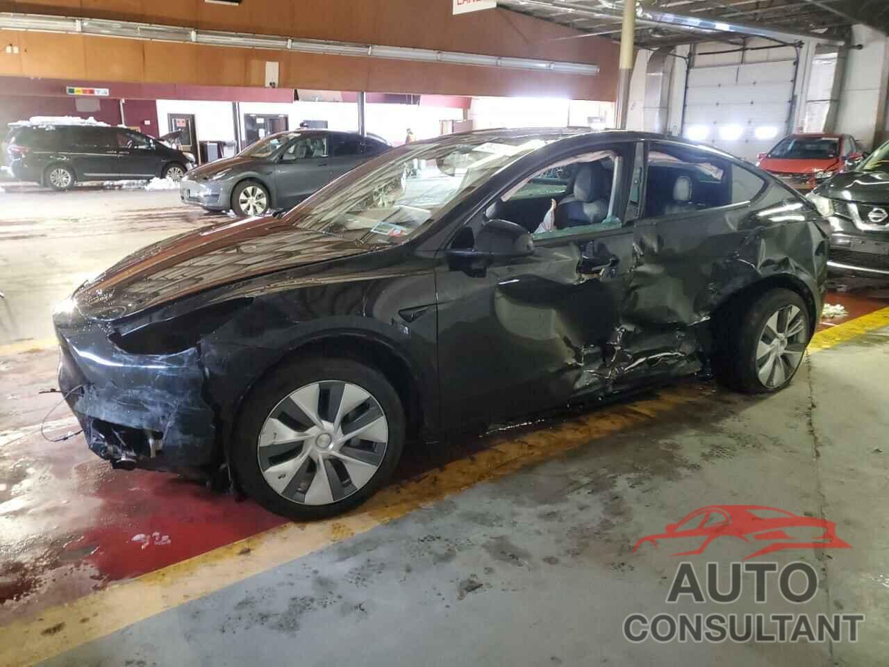 TESLA MODEL Y 2023 - 7SAYGDEE1PA109055