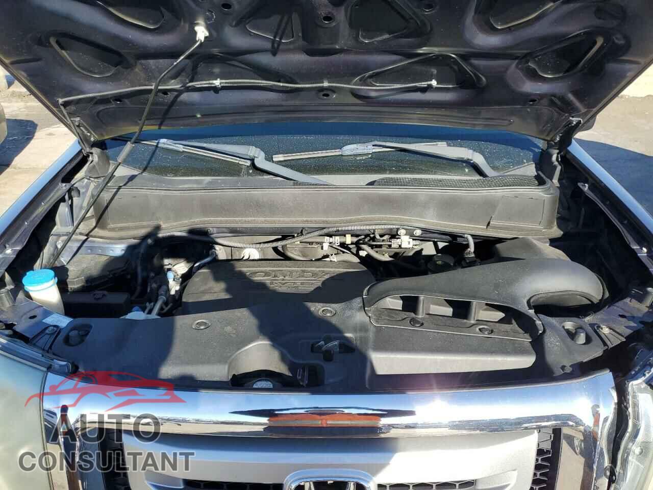 HONDA PILOT 2011 - 5FNYF4H21BB043667