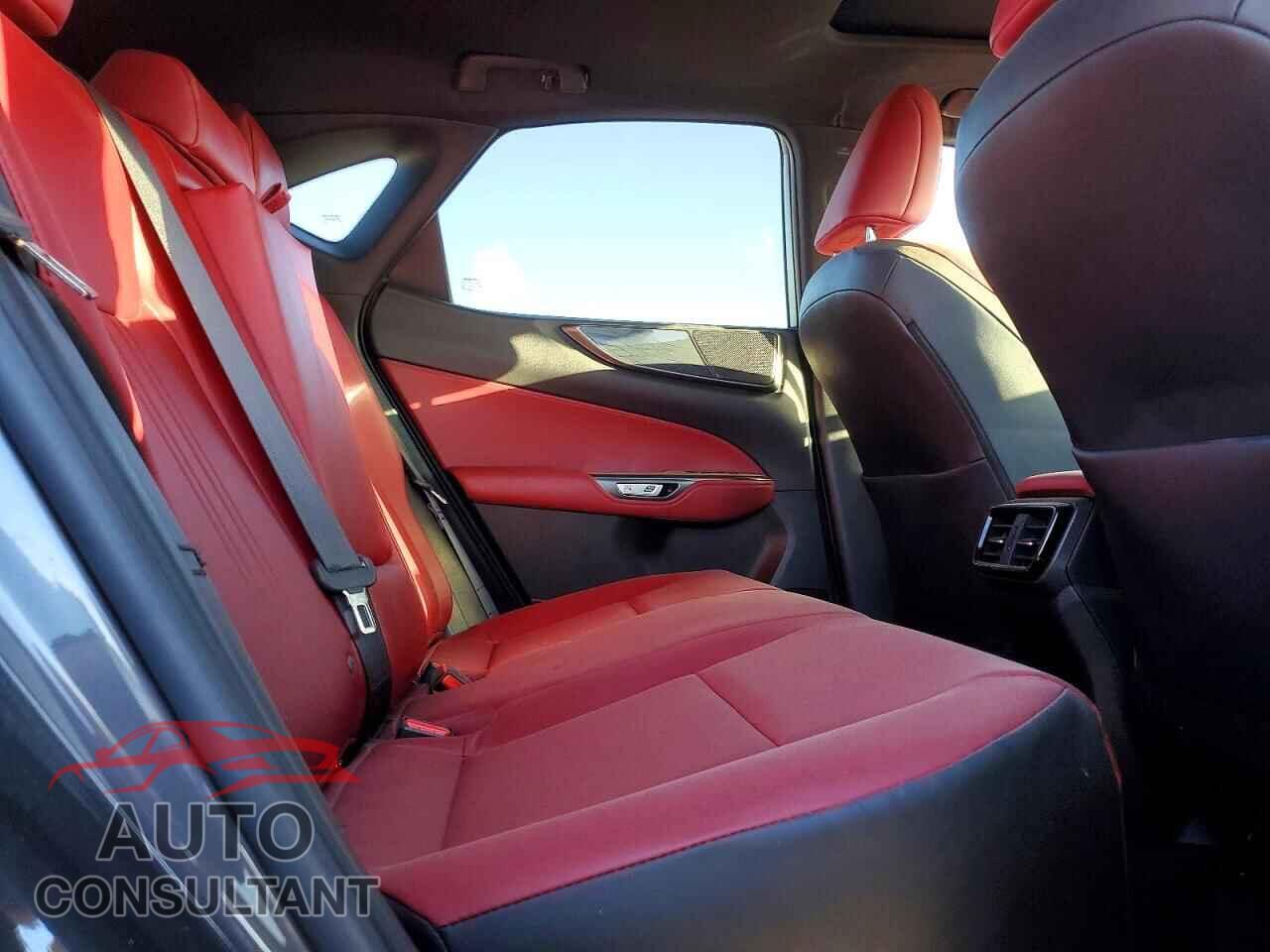 LEXUS UNKNOWN 2023 - 2T2GGCEZ2PC029322