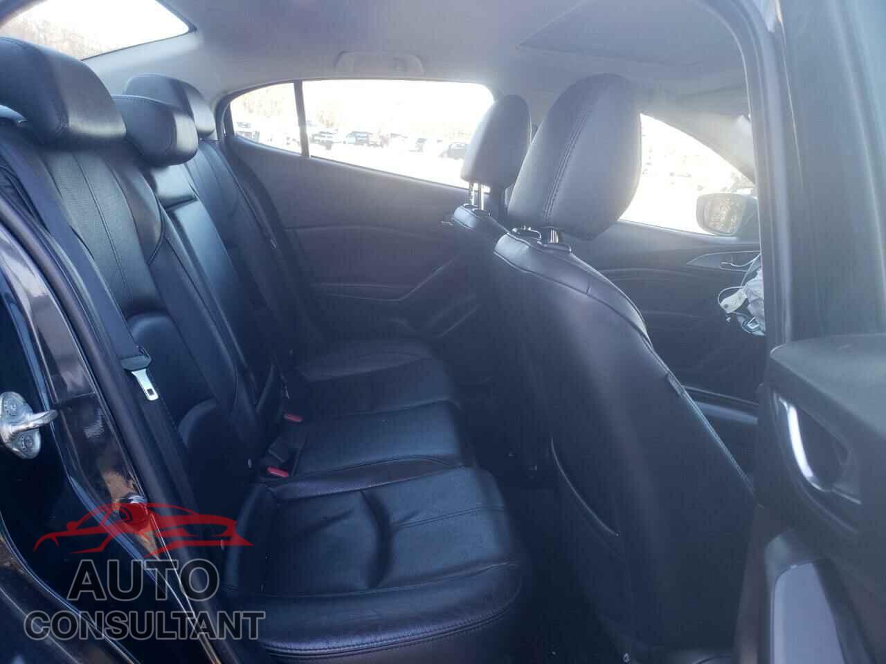MAZDA 3 2017 - 3MZBN1W36HM150850