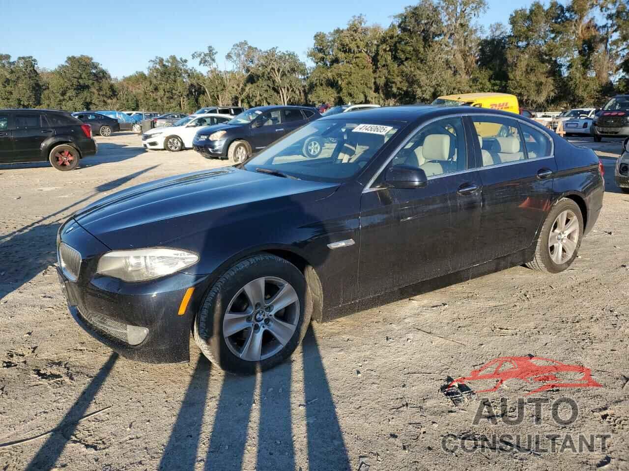 BMW 5 SERIES 2011 - WBAFR1C55BC745158